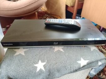 Blu-Ray a DVD přehrávač SAMSUNG BD-D5100