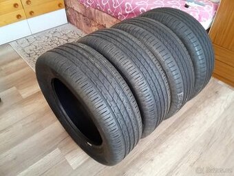 Prodám sadu 4 letních pneumatik R17 215/60 zn. Continental