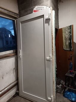 Vchodové dveře 230x110