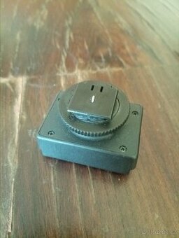 Adaptér blesku Metz SCA 351