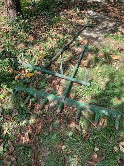 Řádkovač a děrovač