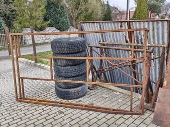 Zahrádka střešní pochozí na VW T4