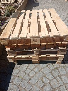 Dřevěná paleta 100 x 120 cm 1 použitá