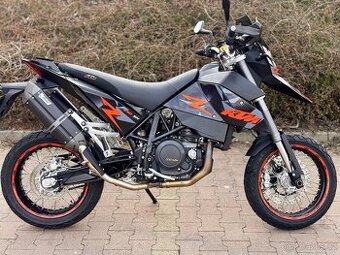 KTM 690 Supermoto Black