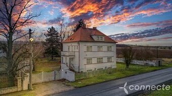 Rodinný dům 380 m2, pozemek 1 025 m2 s garáží a sklepem, Lib