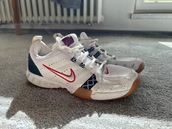 Boty Nike sálové