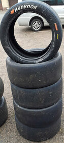 Závodní suché pneu / slick Hankook 300/660R18 a 260/660R18