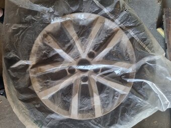 Originál sada disků VW Passat B8 5x112 R16 Merano