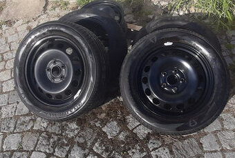 plech disky s pneu 205/55 r16 s poklicema VW