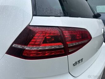 Zadní světla golf 7 LED