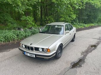 BMW E34 520i