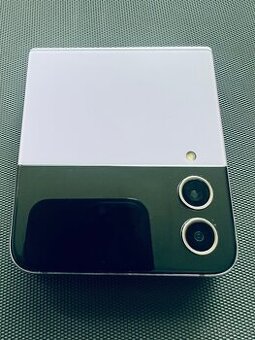 Samsung Galaxy Flip 4 8/128Gb