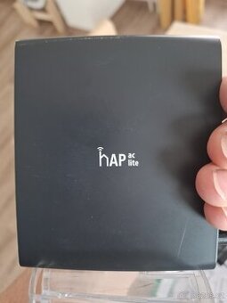 Router Mikrotik hap ac lite