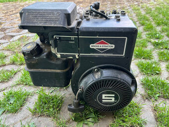 Motor Briggs & Stratton 5 hp na kultivátor Moutfield