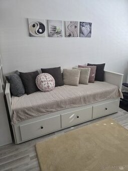 Rozkládací postel Ikea