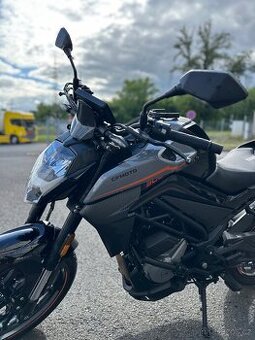 CF MOTO 300 NK