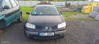 Renault Mégane II CC – 2.0 16V – benzín – 2006 – havarovaný