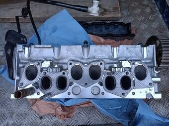 Hlava na Peugeot 406 1.9 td