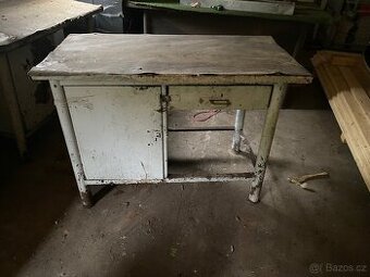 Dilensky pracovni stul - ponk