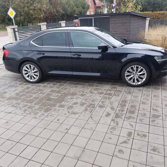 Škoda Superb 3-2.0Tdi-110kw-120.000km