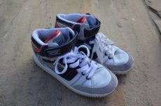 Kotníkové dětské boty Baťa vel. 34