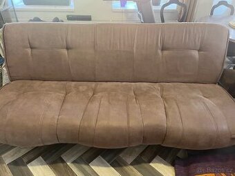 Rozkládací gauč s úložným prostorem