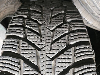 235/65R16C 115/113R Snowproof C NOKIAN