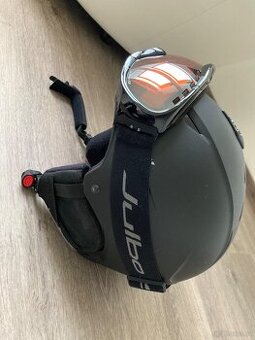 Lyžařská helma 61-65cm