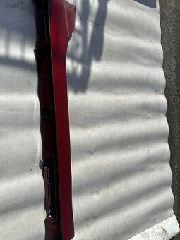 Mazda MX5 ND, pravý kryt prahu