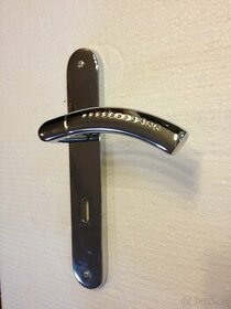 Dveřní klika / kování, stříbrná lesk, rozteč 72mm /15ks