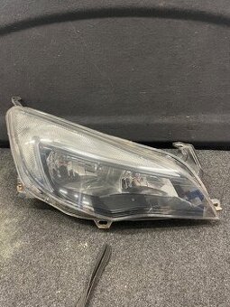 Přední pravé světlo Opel Astra J facelift 2012- 2015