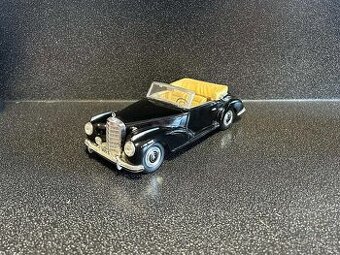 Mercedes Benz 300 S 1955 1:18