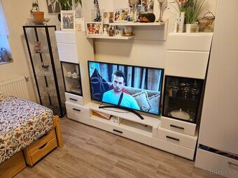 Obývací stěna vysoký lesk