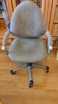 Dětská ergonomická židle k psacím stolu
