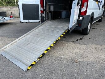 Hliníková nájezdová plošina sklopná, nosnost 500 kg