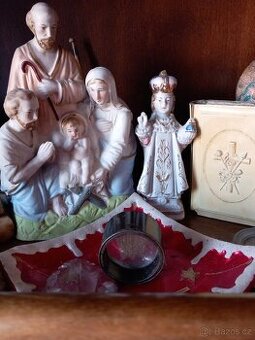 Prodám 2 staré sošky.