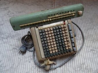 Elektromechanický kalkulátor Nisa EK1 (též PK 1)