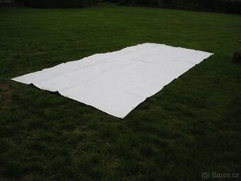 Plachta silná , pevné plachty s oky po obvodu , na vše