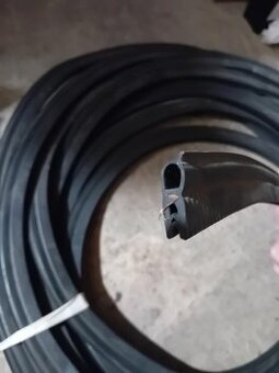 těsnění přední kapoty Š120