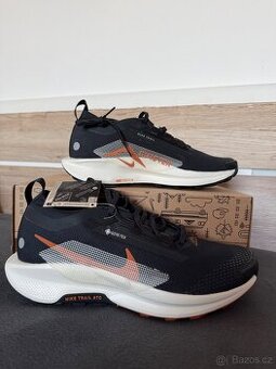 Panske trailove bezecke boty Nike vel. 44