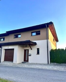 Prodej rodinného domu 180 m², pozemek 354 m²