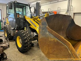 Komatsu WA 70 Kloubovy nakladac