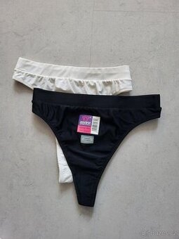Dámská tanga velikosti 38/40