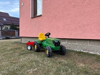 Šlapací traktor JOHN DEERE