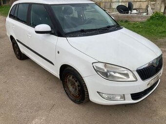 Škoda Fabia 2012 1.2 TSI 63KW CBZ 1026 BÍLÁ VEŠKERÉ DÍLY