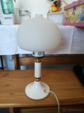 Prodám velmi pěknou Retro lampu