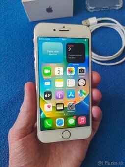 Mobilny telefom - Apple iPhone 8 64GB Gold