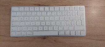 Apple Magic Keyboard – bezdrátová, CZ layout, včetně kabelu