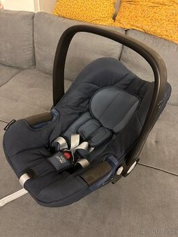 Prodám dětskou autosedačku Britax Romer baby Safe 2 i-size