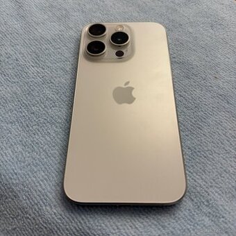 iPhone 15 Pro 256GB, pěkný stav, 12 měsíců záruka